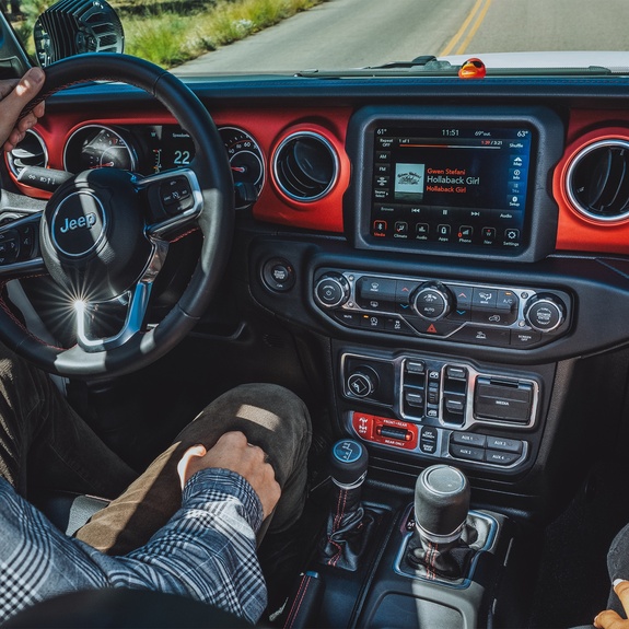 Jeep Gladiator Dash Installation View